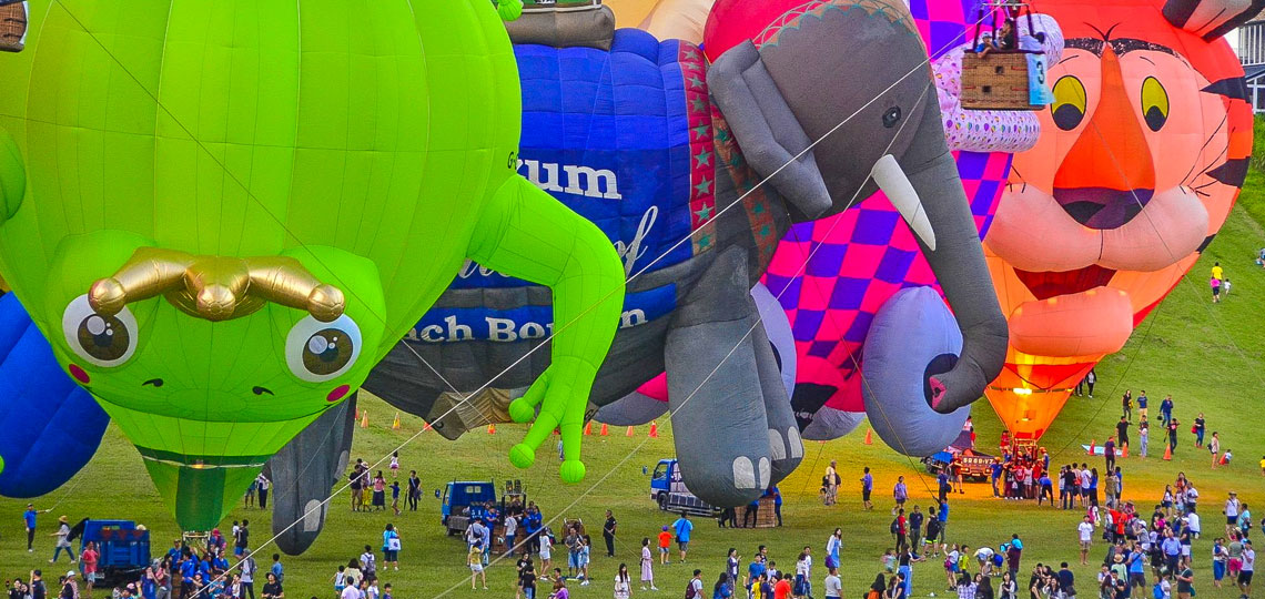 Looking at the world from a hot air balloon